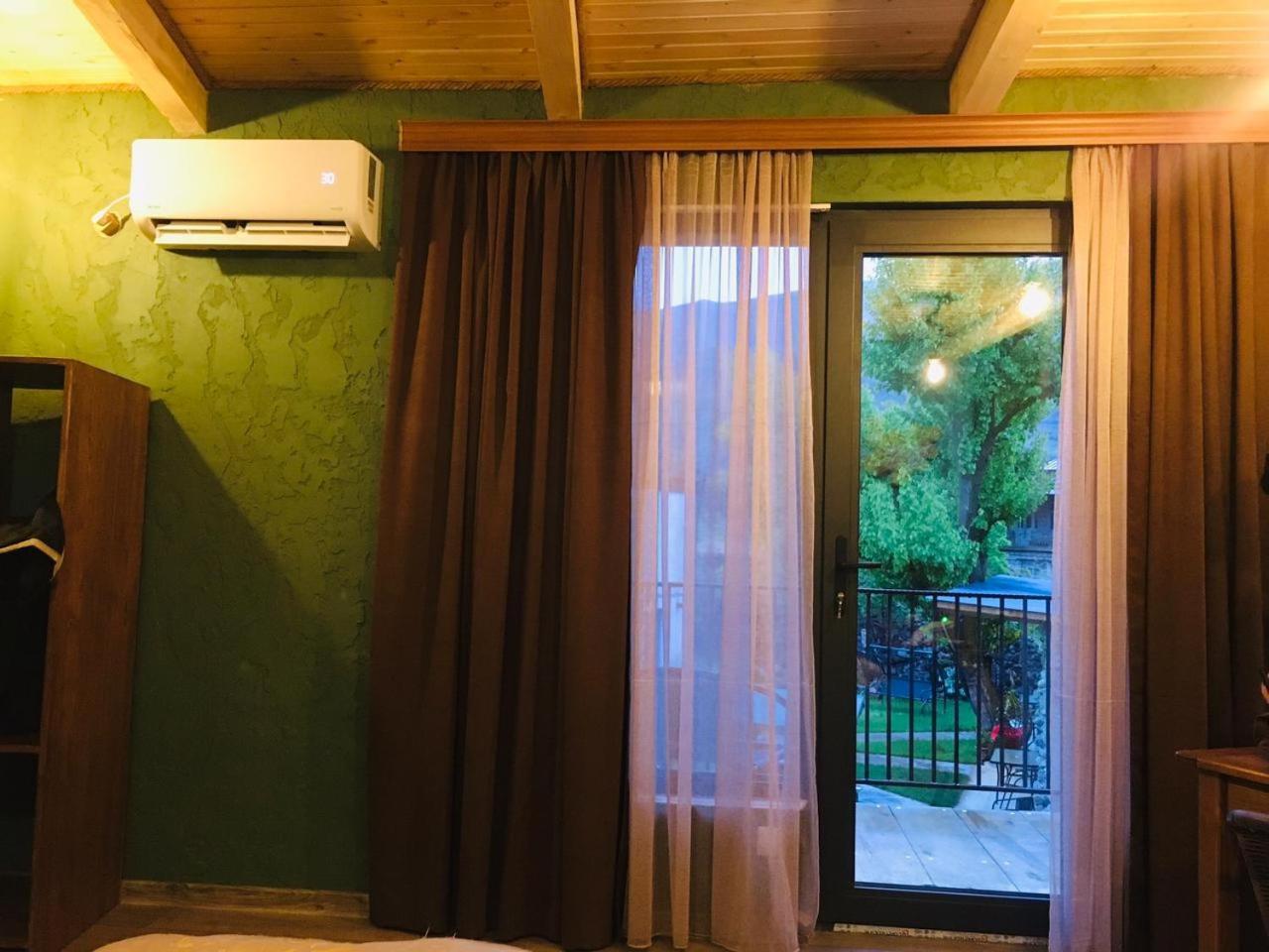 Tsotne'S Kingdom Apartment วาร์ดเซีย ห้อง รูปภาพ